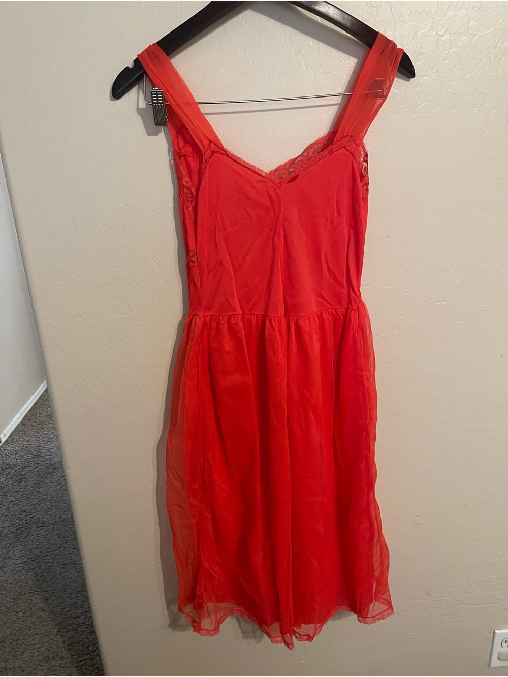 Vintage Red Sleeveless Lace Trim Slip - Picture 4 of 5